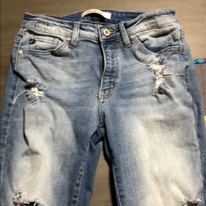Distressed kancan jeans size 28/9